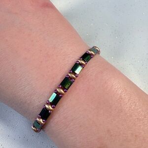 Chic Iridescent Bracelet with Pink Accents